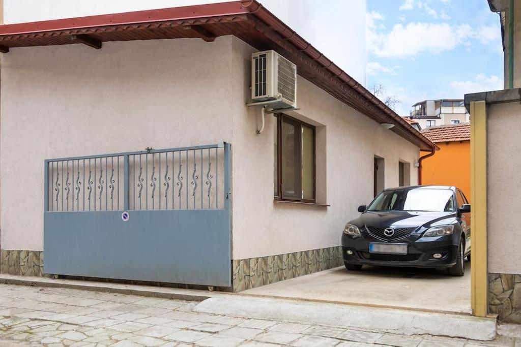 Апартаменти 'Little Little' House In The Town Center & Parking Пловдив Екстер'єр фото